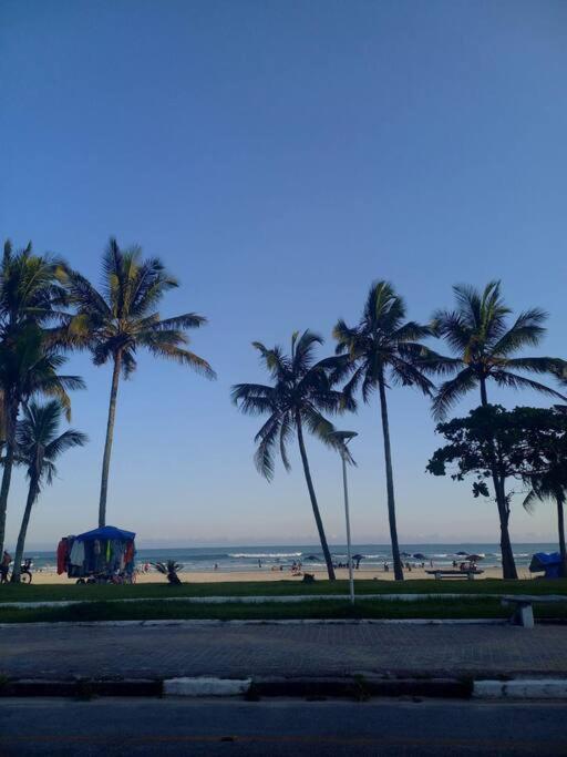 Apartamento 500M Da Praia Enseada, 과루자 외부 사진